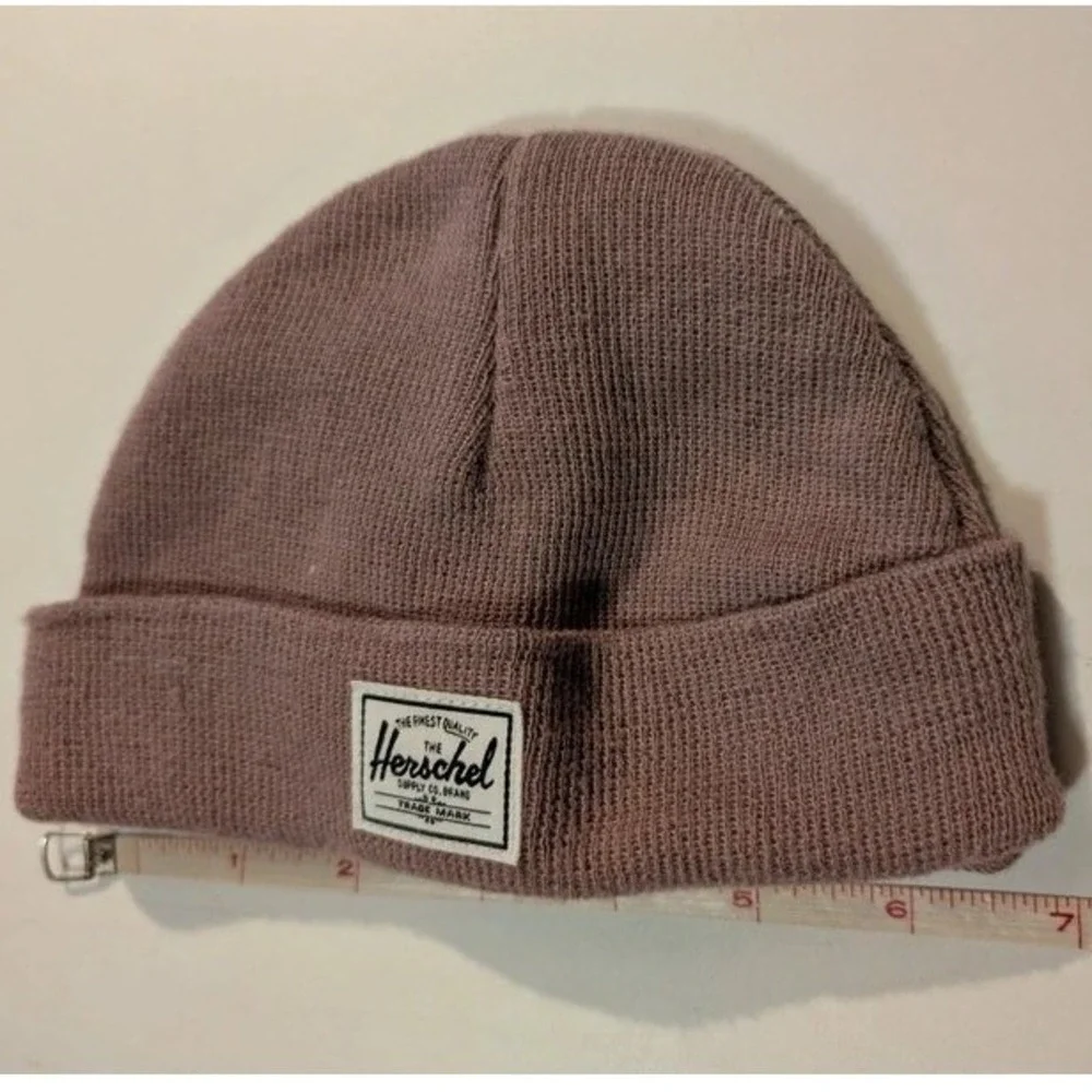 Herschel Supply Co Elmer Beanie Mauve Purple Knit Cuffed Logo Hat One Size Kids